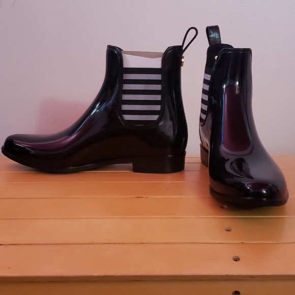 London Fog Rain Boots - Picture 4 of 10